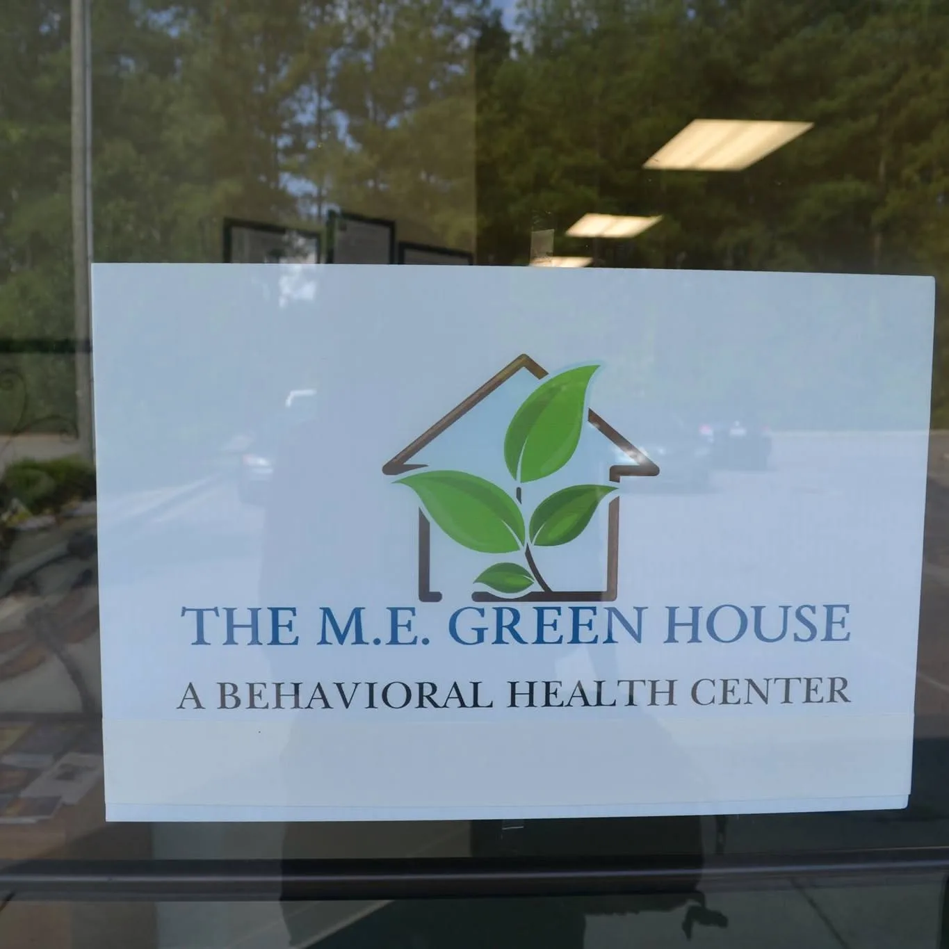 ME Green House logo